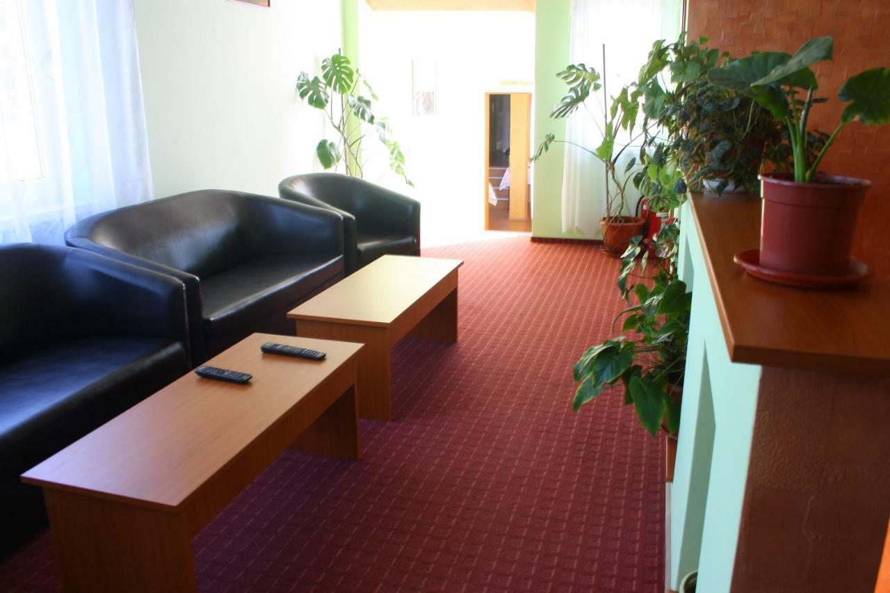 Pension Delia Gardens Timişoara Extérieur photo